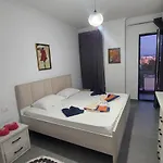 Esi's Tirana